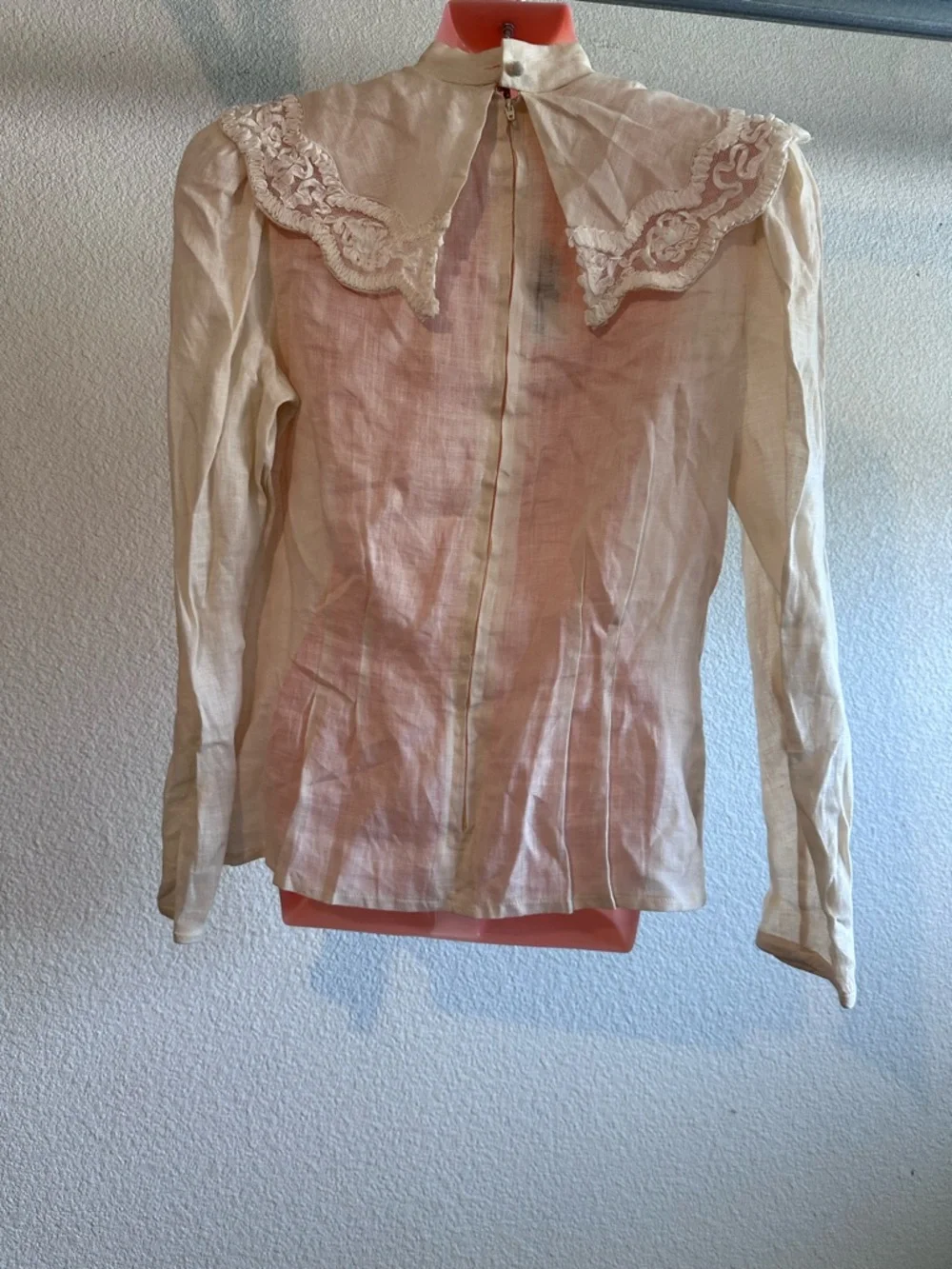 Cream Lace Yoke Long-Sleeve Women's Blouse - Picture 4 of 7